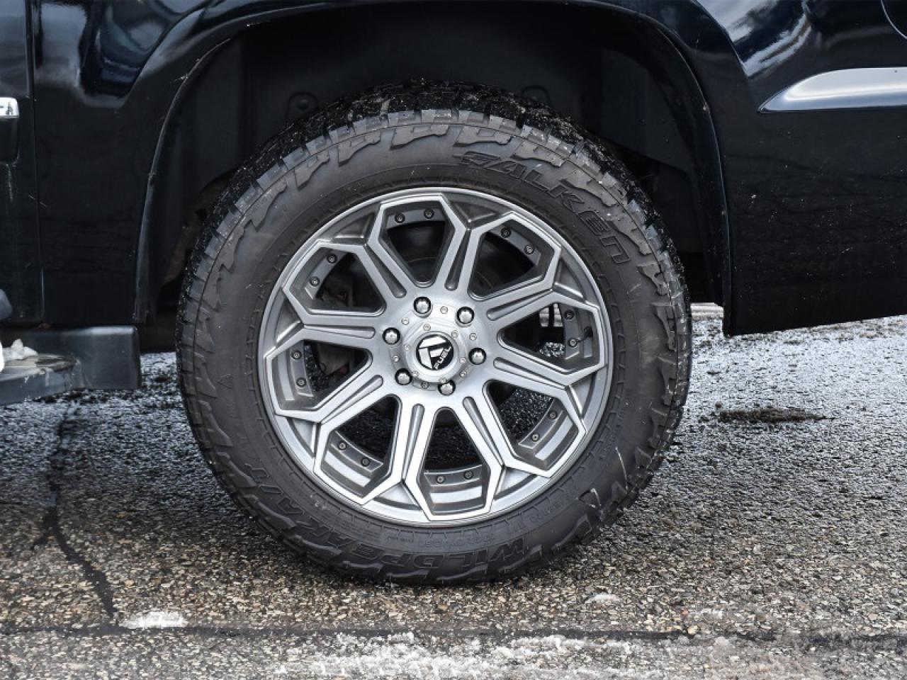 2012 Chevrolet Avalanche LTZ   Leather   Nav   Heated Seats   Memory Seats Photo