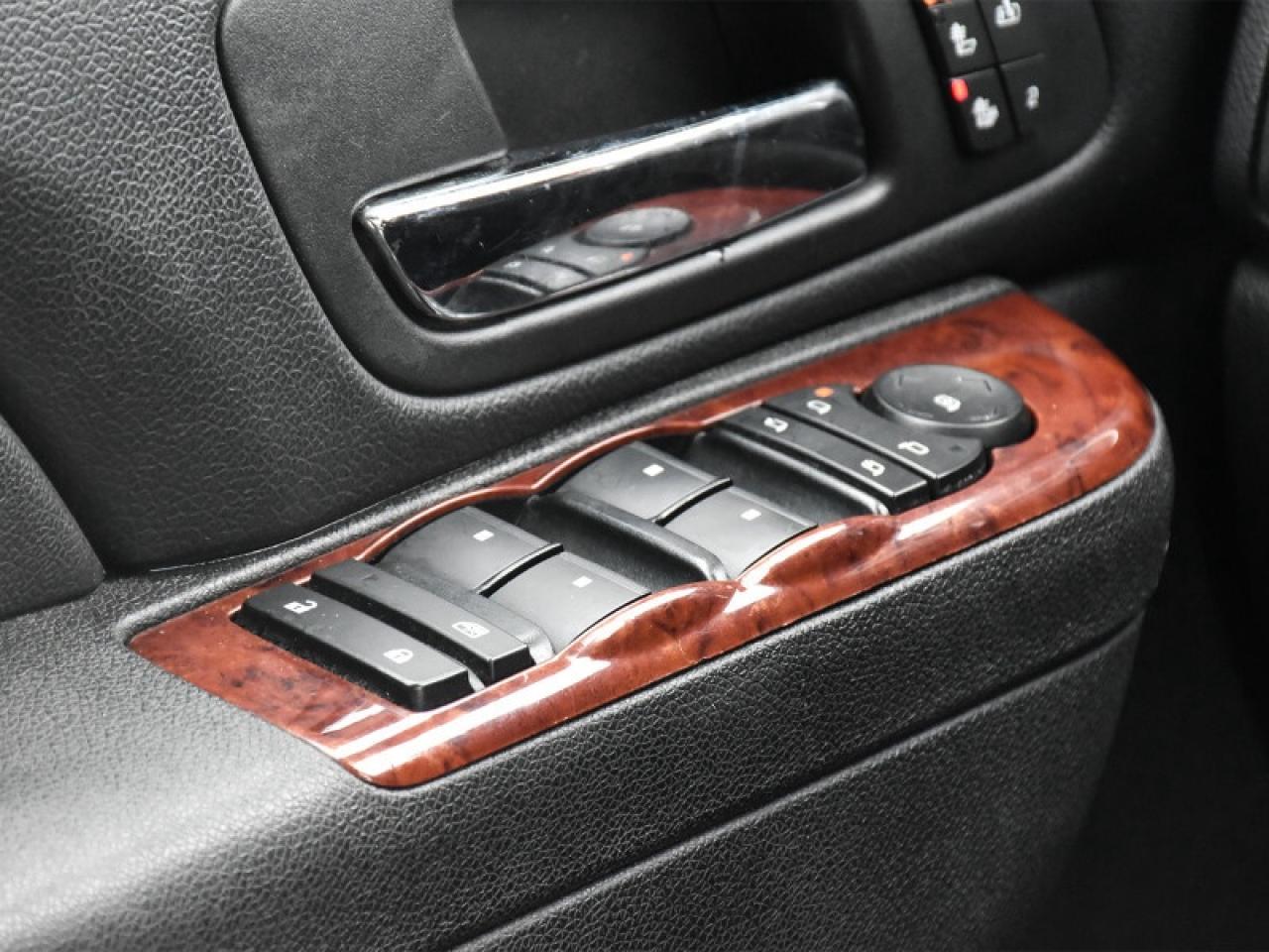 2012 Chevrolet Avalanche LTZ   Leather   Nav   Heated Seats   Memory Seats Photo