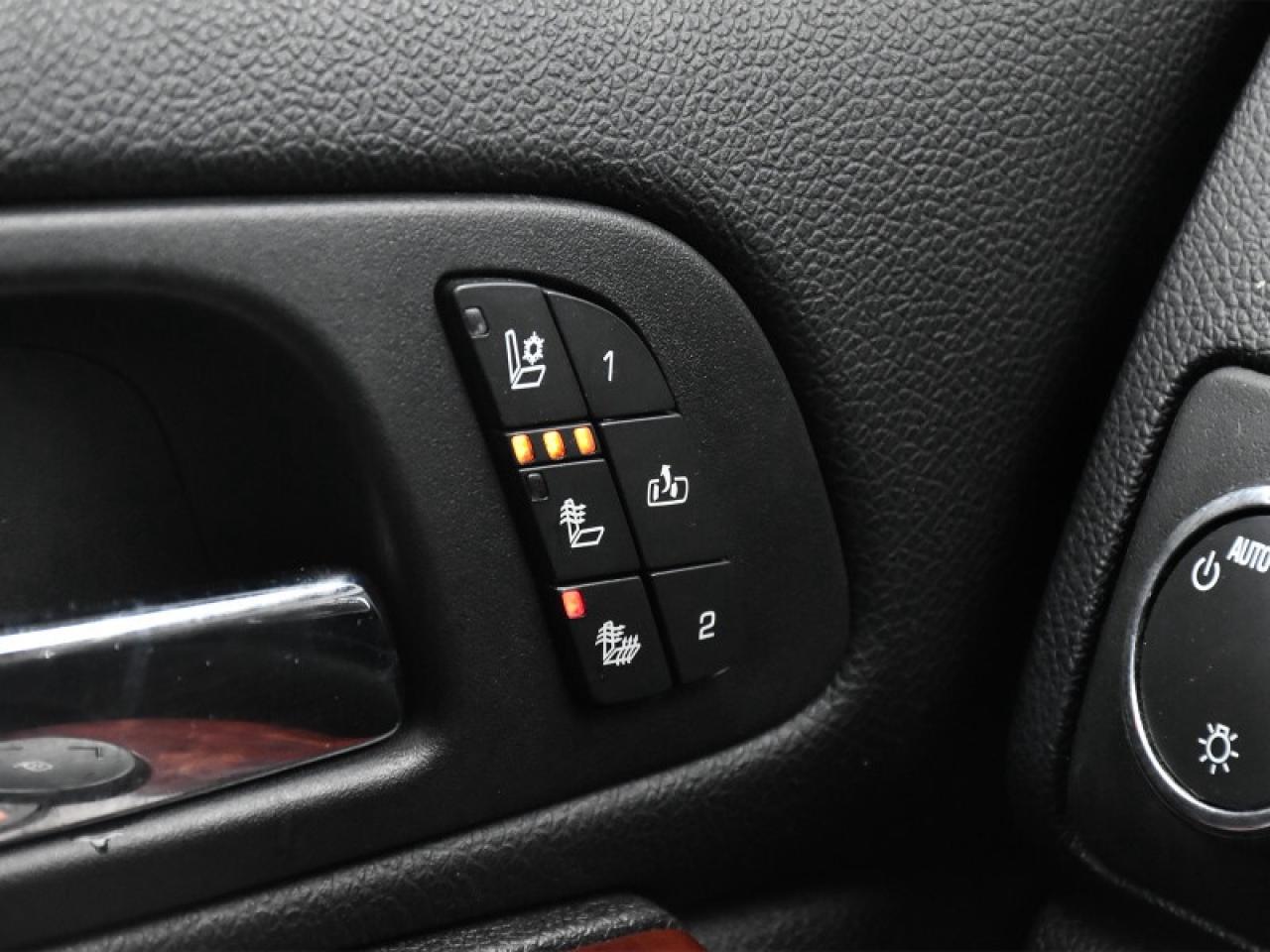 2012 Chevrolet Avalanche LTZ   Leather   Nav   Heated Seats   Memory Seats Photo