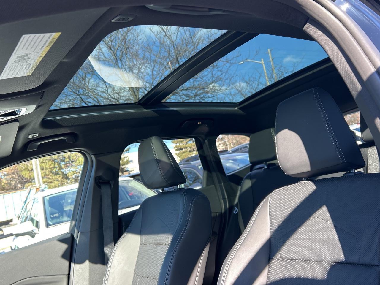 2025 BMW X1 PANOROOF, CARPLAY,ANDROID AUTO, REMOTE START, NAV Photo