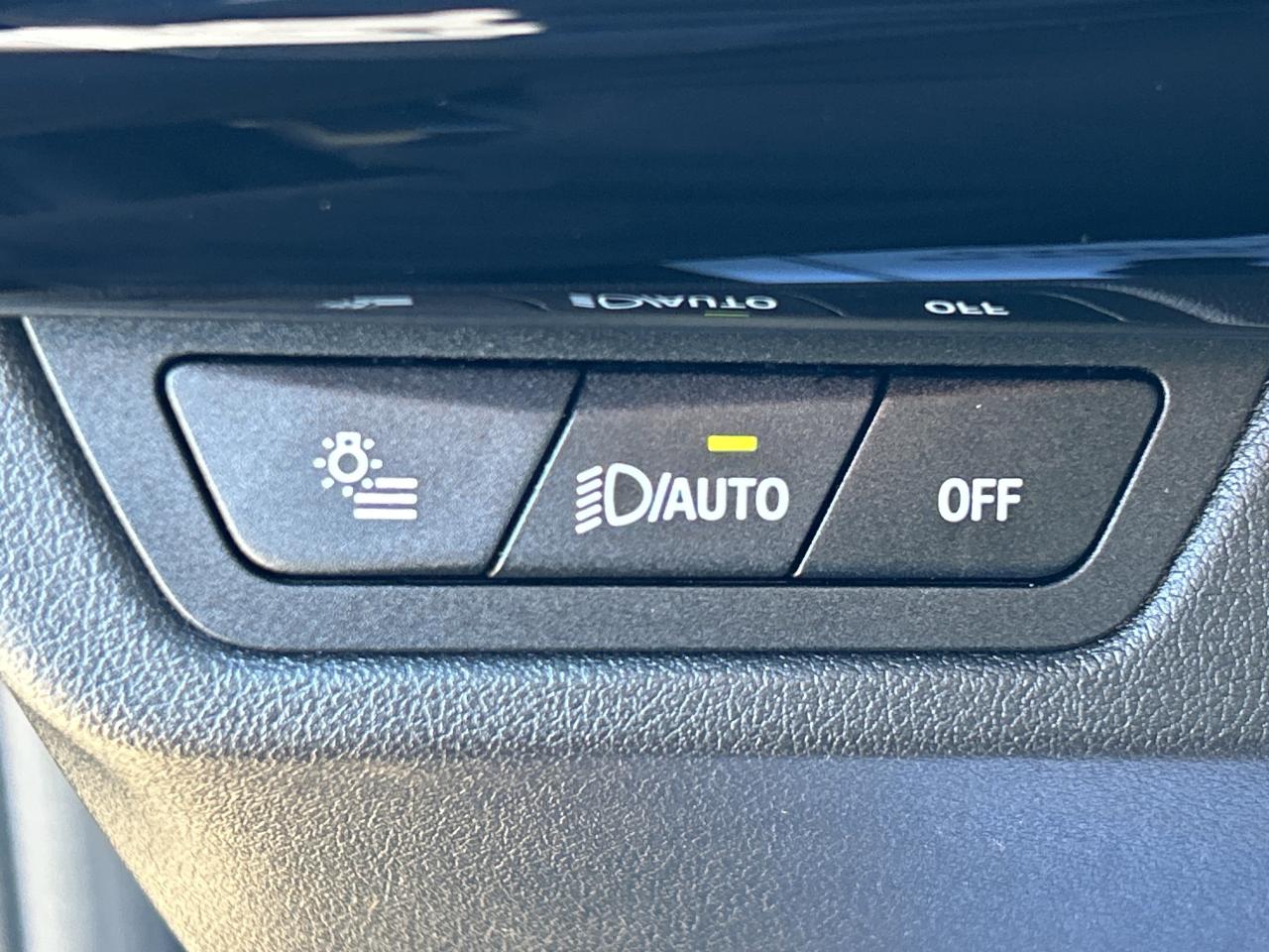 2025 BMW X1 PANOROOF, CARPLAY,ANDROID AUTO, REMOTE START, NAV Photo