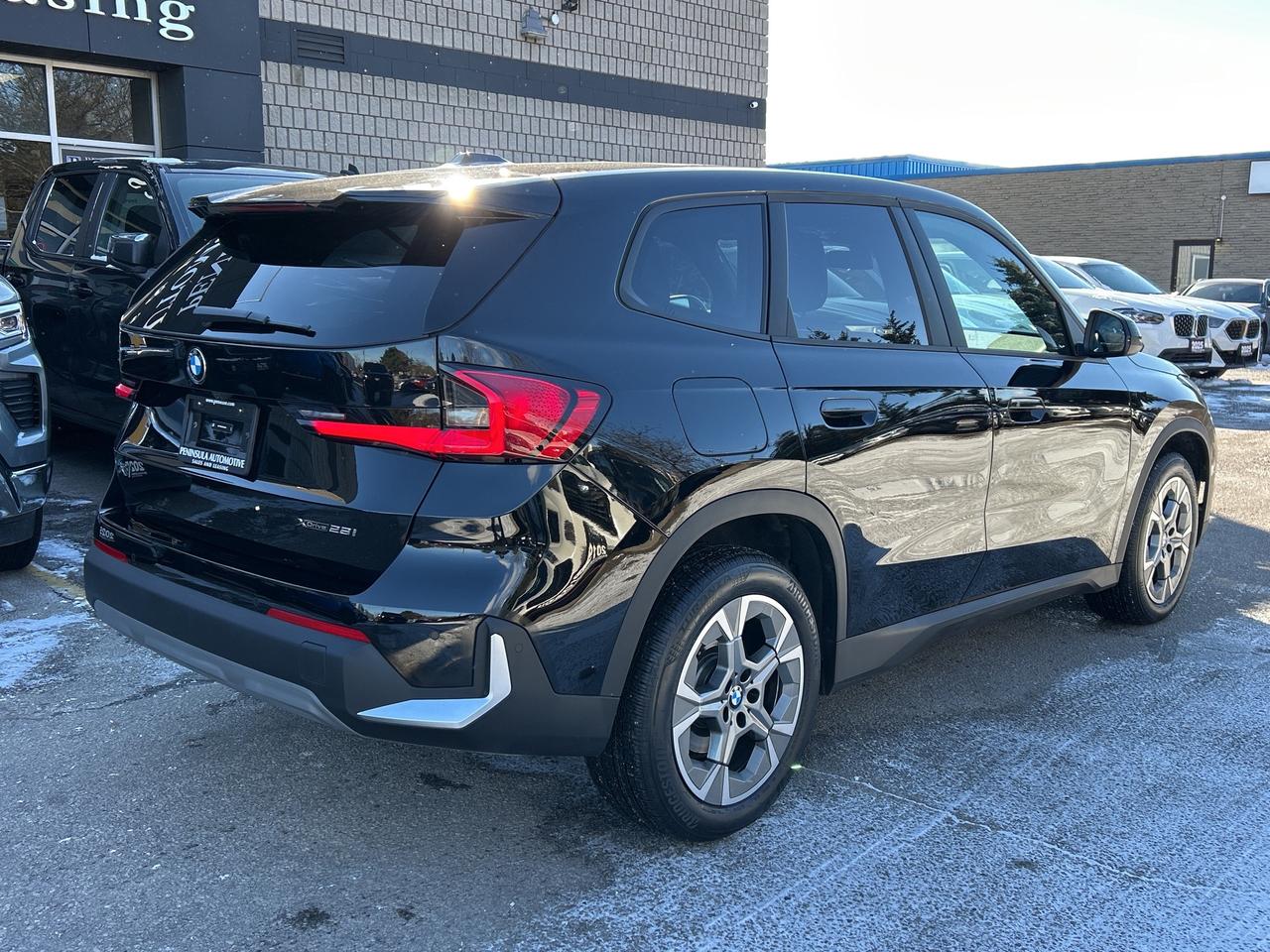 2025 BMW X1 PANOROOF, CARPLAY,ANDROID AUTO, REMOTE START, NAV Photo