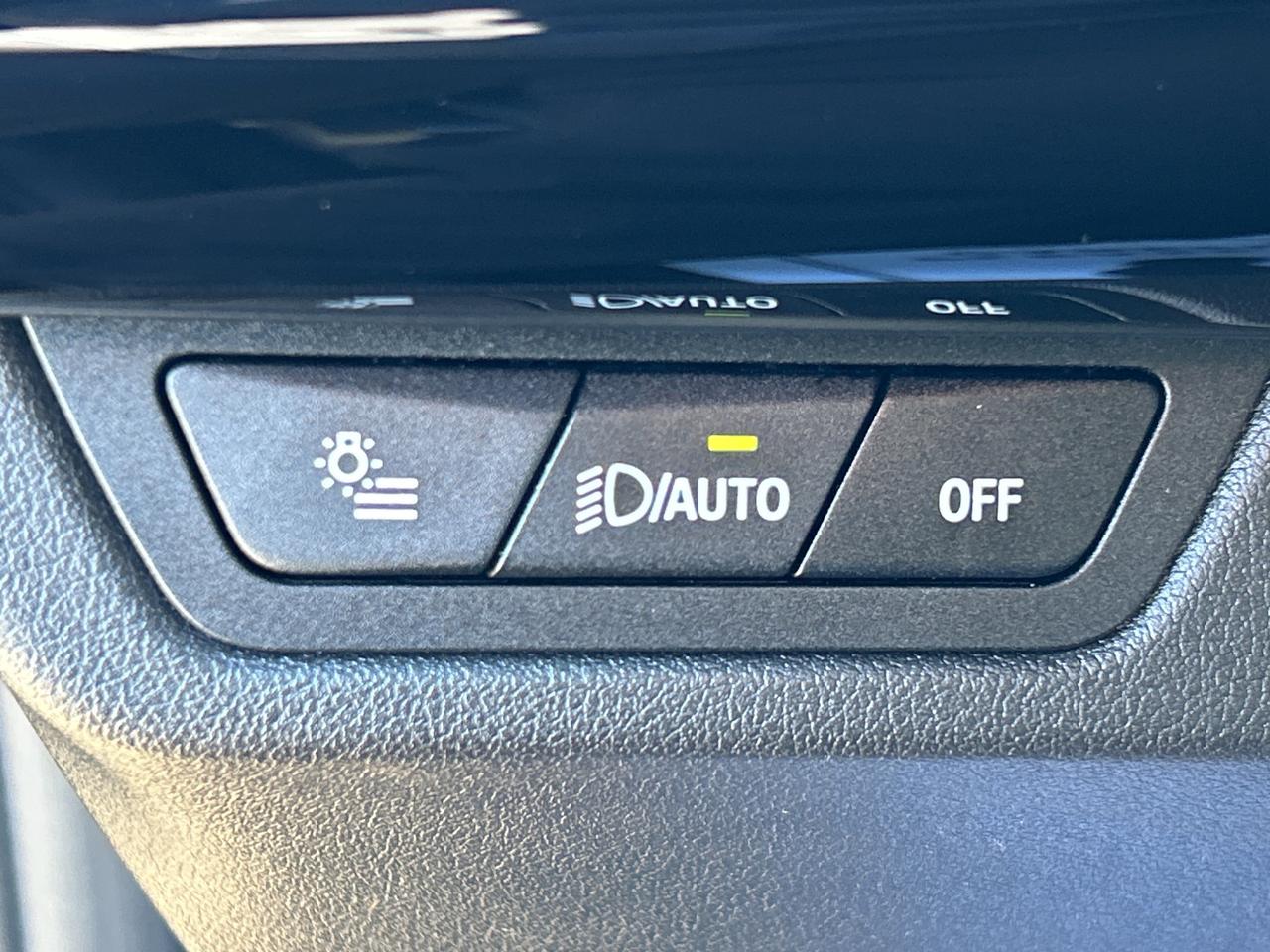 2025 BMW X1 PANOROOF, CARPLAY,ANDROID AUTO, REMOTE START, NAV Photo