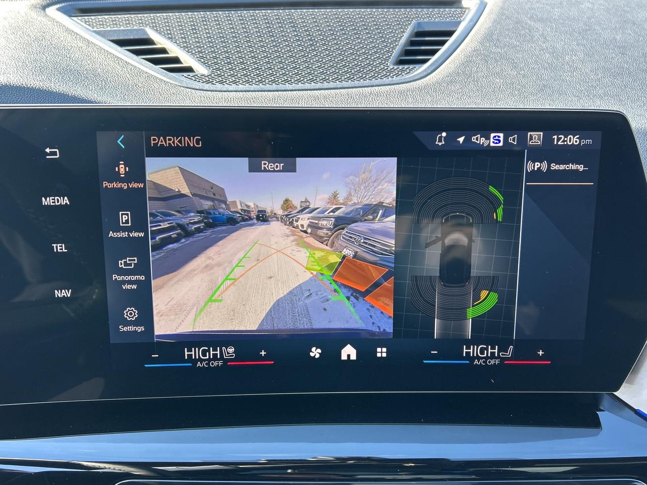 2025 BMW X1 PANOROOF, CARPLAY,ANDROID AUTO, REMOTE START, NAV Photo