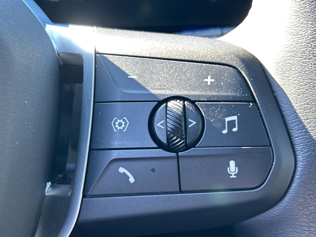 2025 BMW X1 PANOROOF, CARPLAY,ANDROID AUTO, REMOTE START, NAV Photo