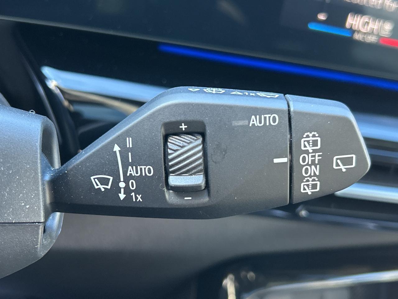 2025 BMW X1 PANOROOF, CARPLAY,ANDROID AUTO, REMOTE START, NAV Photo