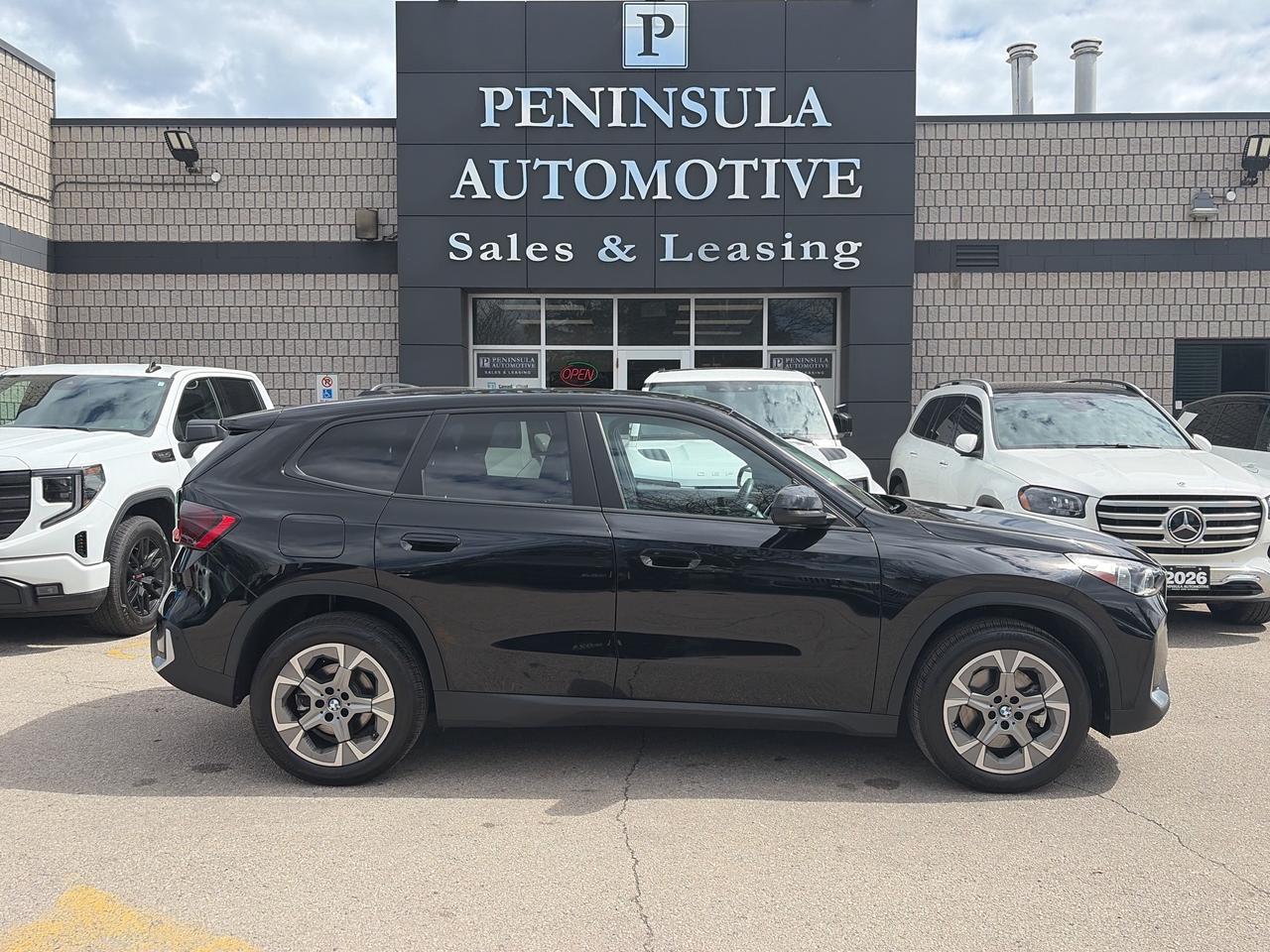 2025 BMW X1 PANOROOF, CARPLAY,ANDROID AUTO, REMOTE START, NAV Photo