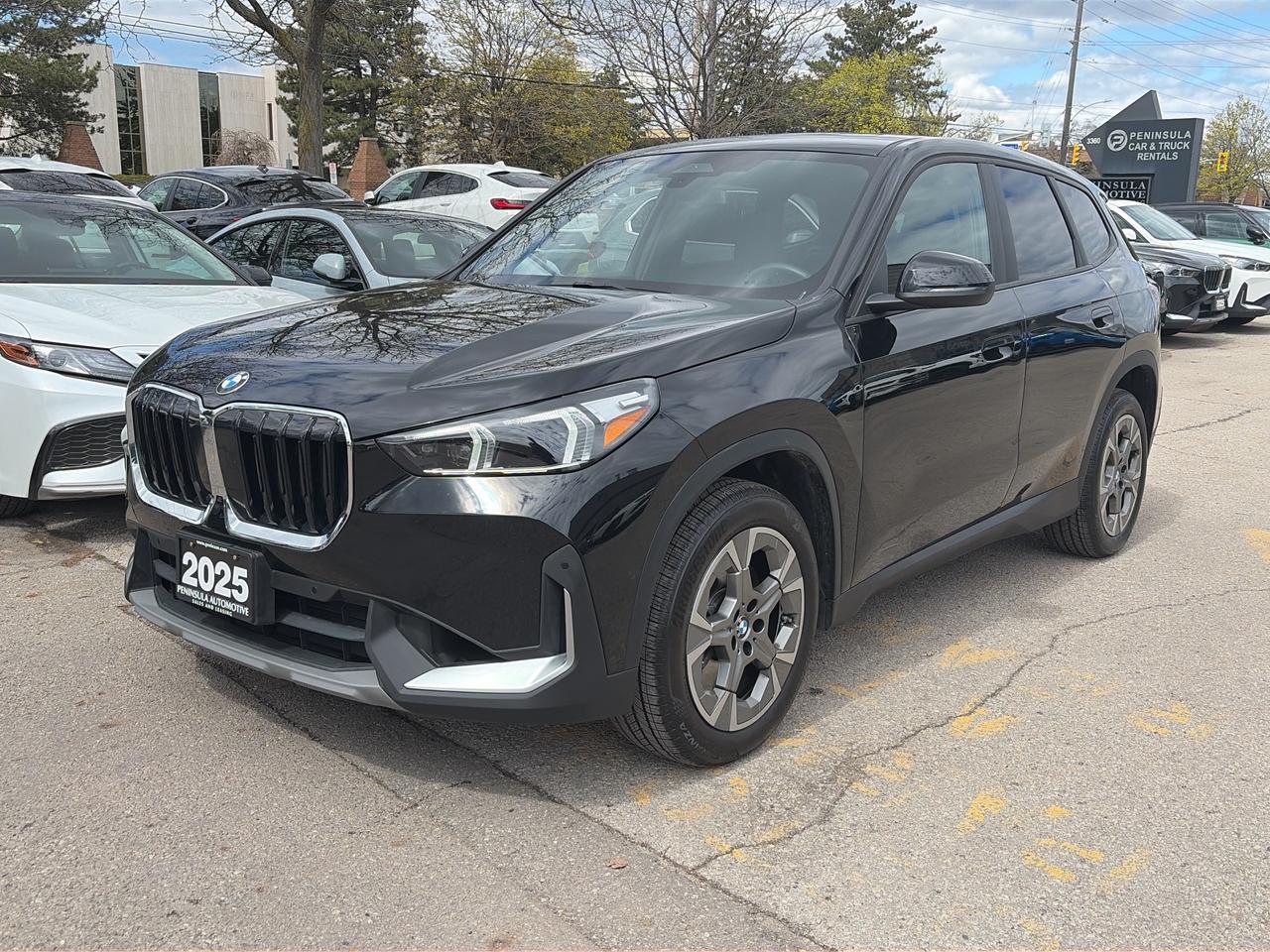 2025 BMW X1 PANOROOF, CARPLAY,ANDROID AUTO, REMOTE START, NAV Photo