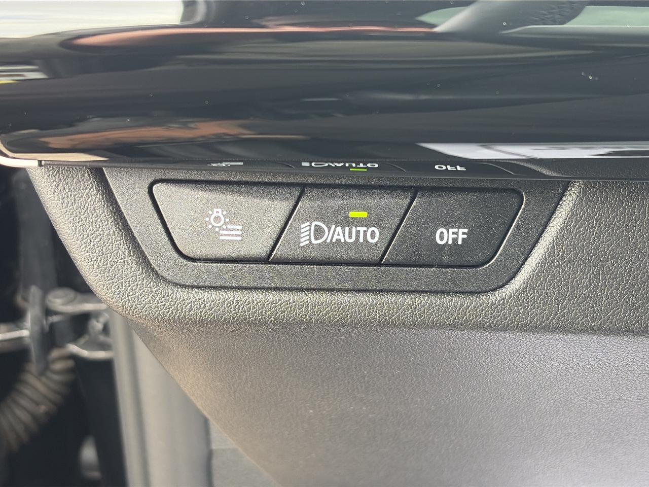 2025 BMW X1 PANOROOF, CARPLAY,ANDROID AUTO, REMOTE START, NAV Photo