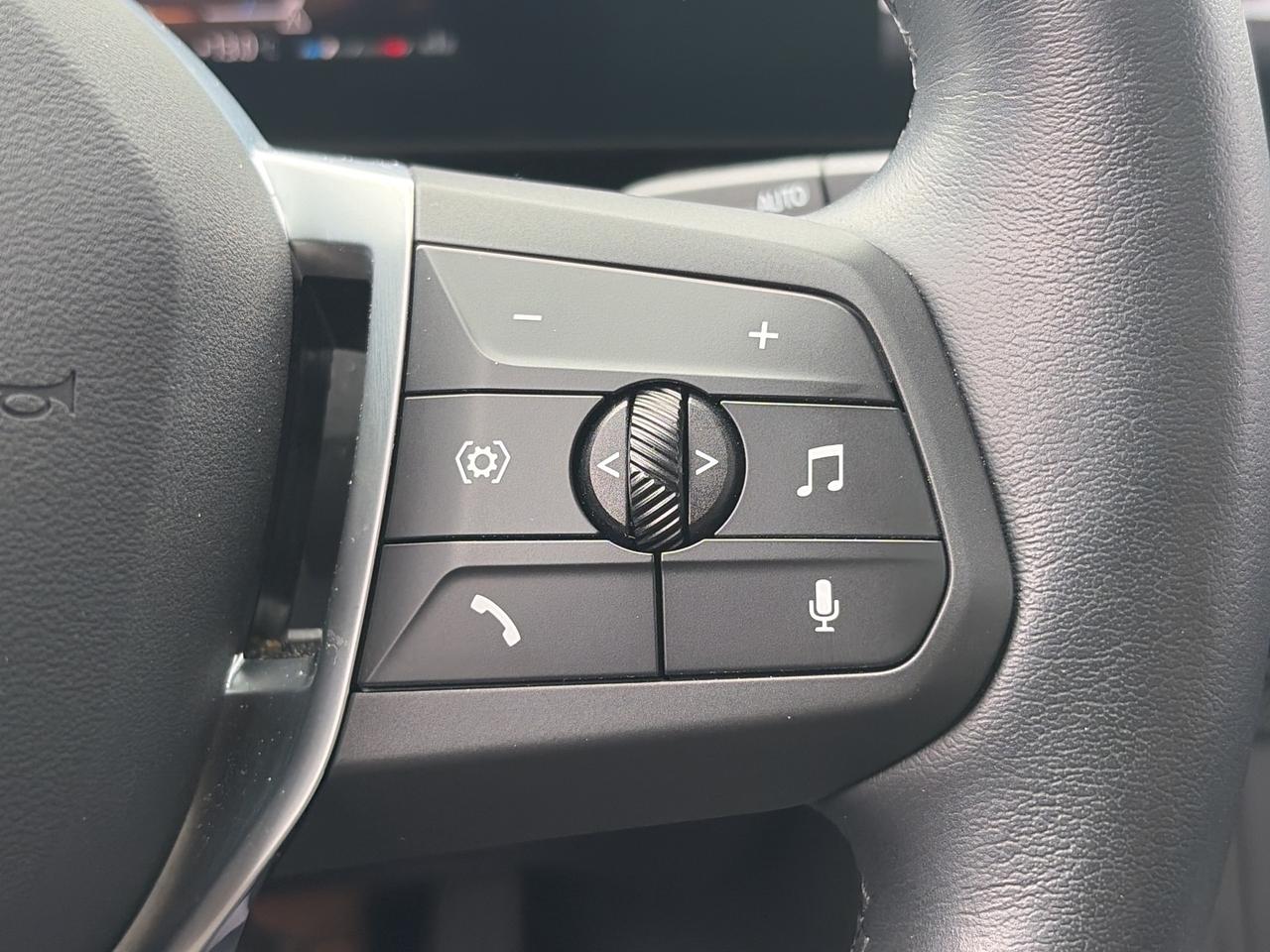 2025 BMW X1 PANOROOF, CARPLAY,ANDROID AUTO, REMOTE START, NAV Photo