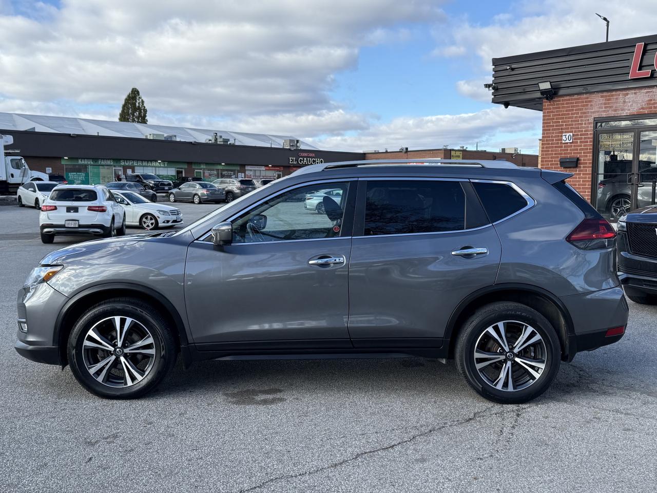 2020 Nissan Rogue SV I AWD I 360 CAM I PANORAMIC ROOF I Photo4