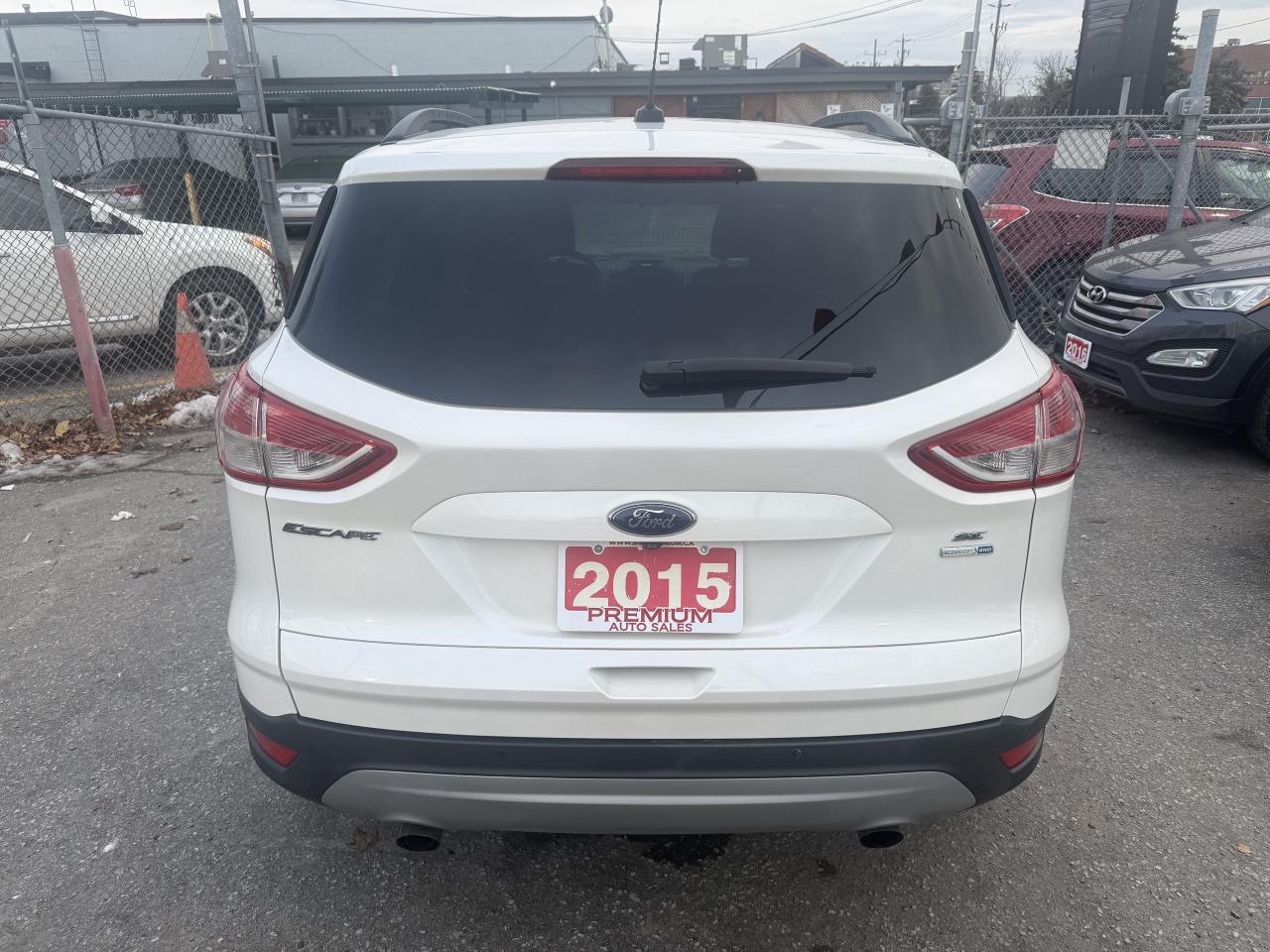 2015 Ford Escape *** 3 YEAR WARRANTY INCLUDED *** Photo