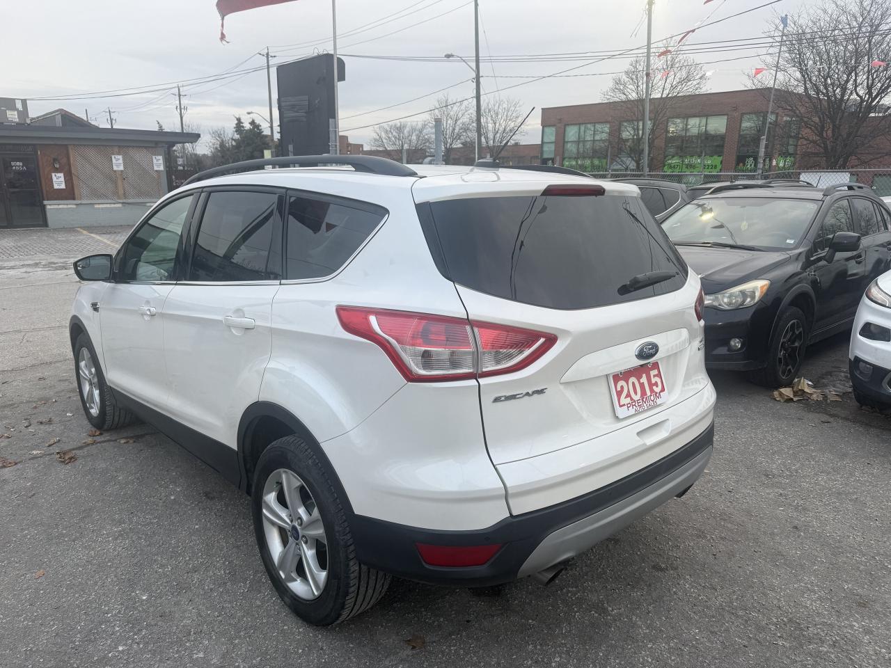 2015 Ford Escape *** 3 YEAR WARRANTY INCLUDED *** Photo