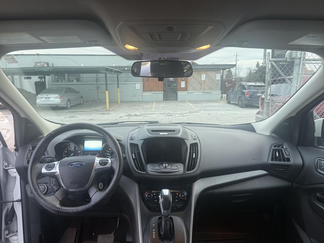 2015 Ford Escape *** 3 YEAR WARRANTY INCLUDED *** Photo