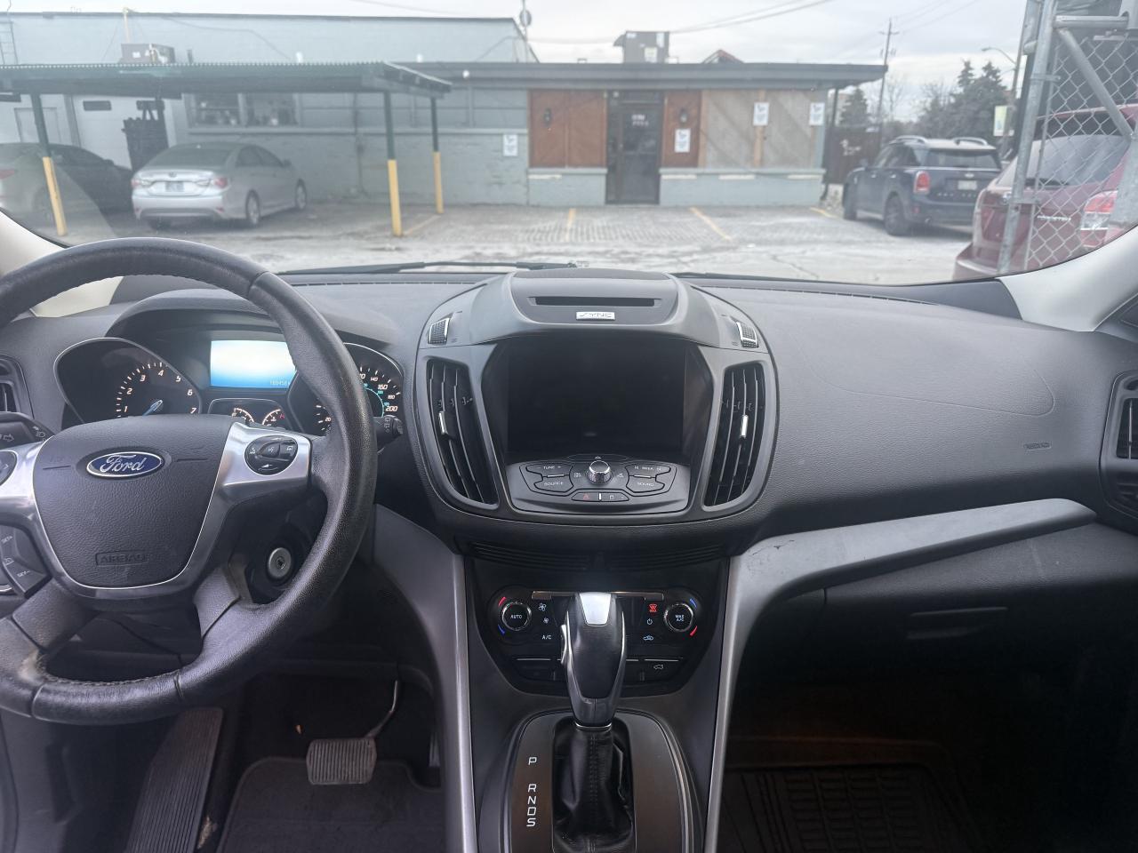 2015 Ford Escape *** 3 YEAR WARRANTY INCLUDED *** Photo