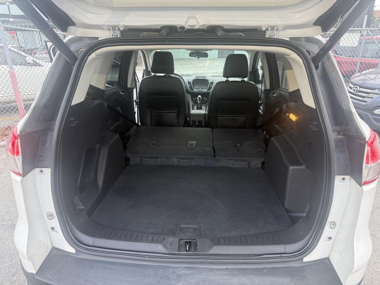 2015 Ford Escape *** 3 YEAR WARRANTY INCLUDED *** Photo