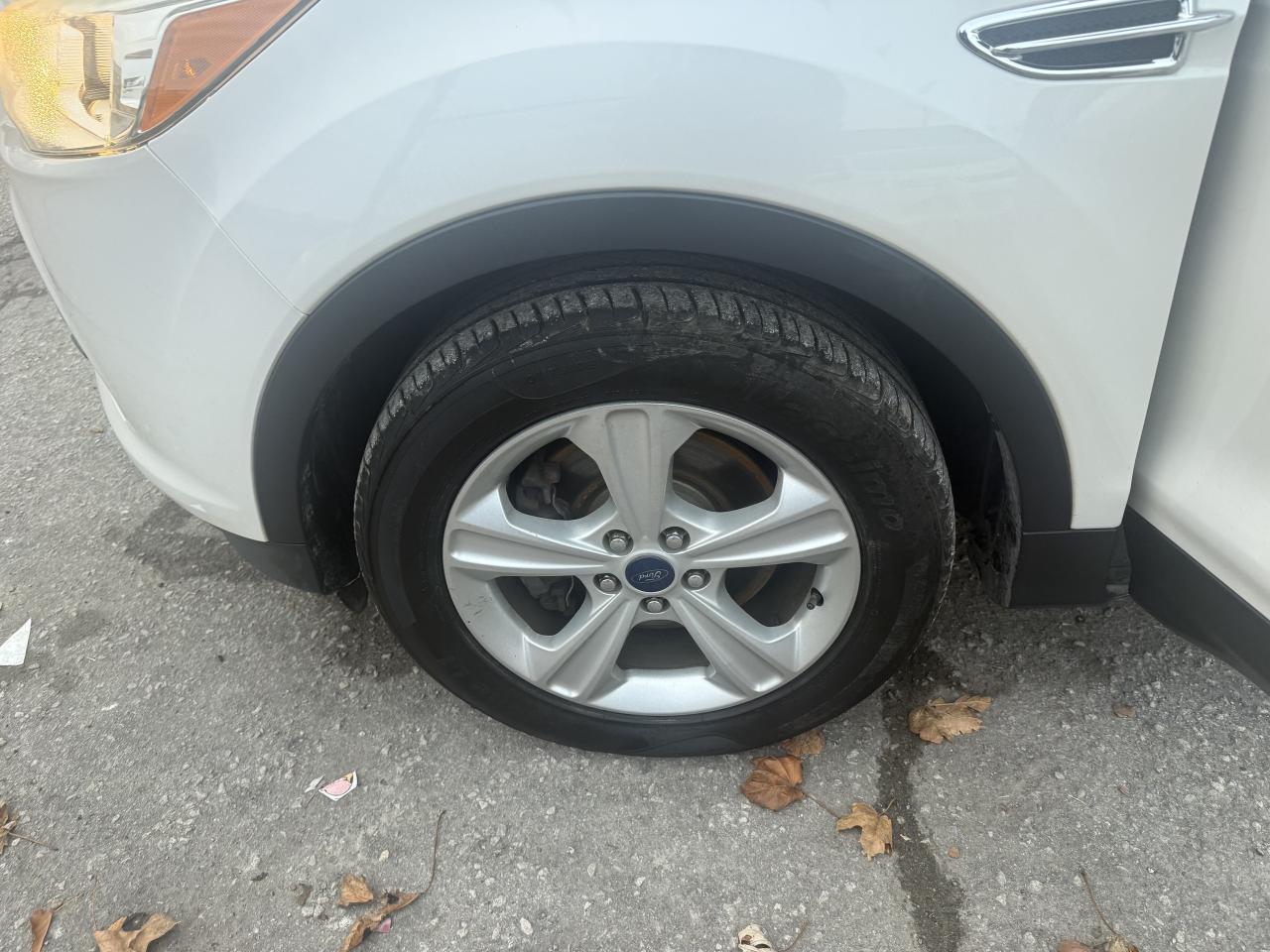 2015 Ford Escape *** 3 YEAR WARRANTY INCLUDED *** Photo