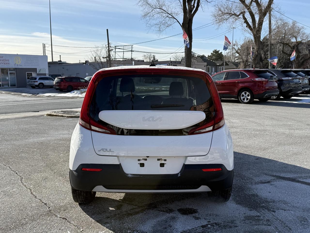 2022 Kia Soul EX I IVT I KIA WARRANTY I 2.0L I 4CYL I FWD Photo