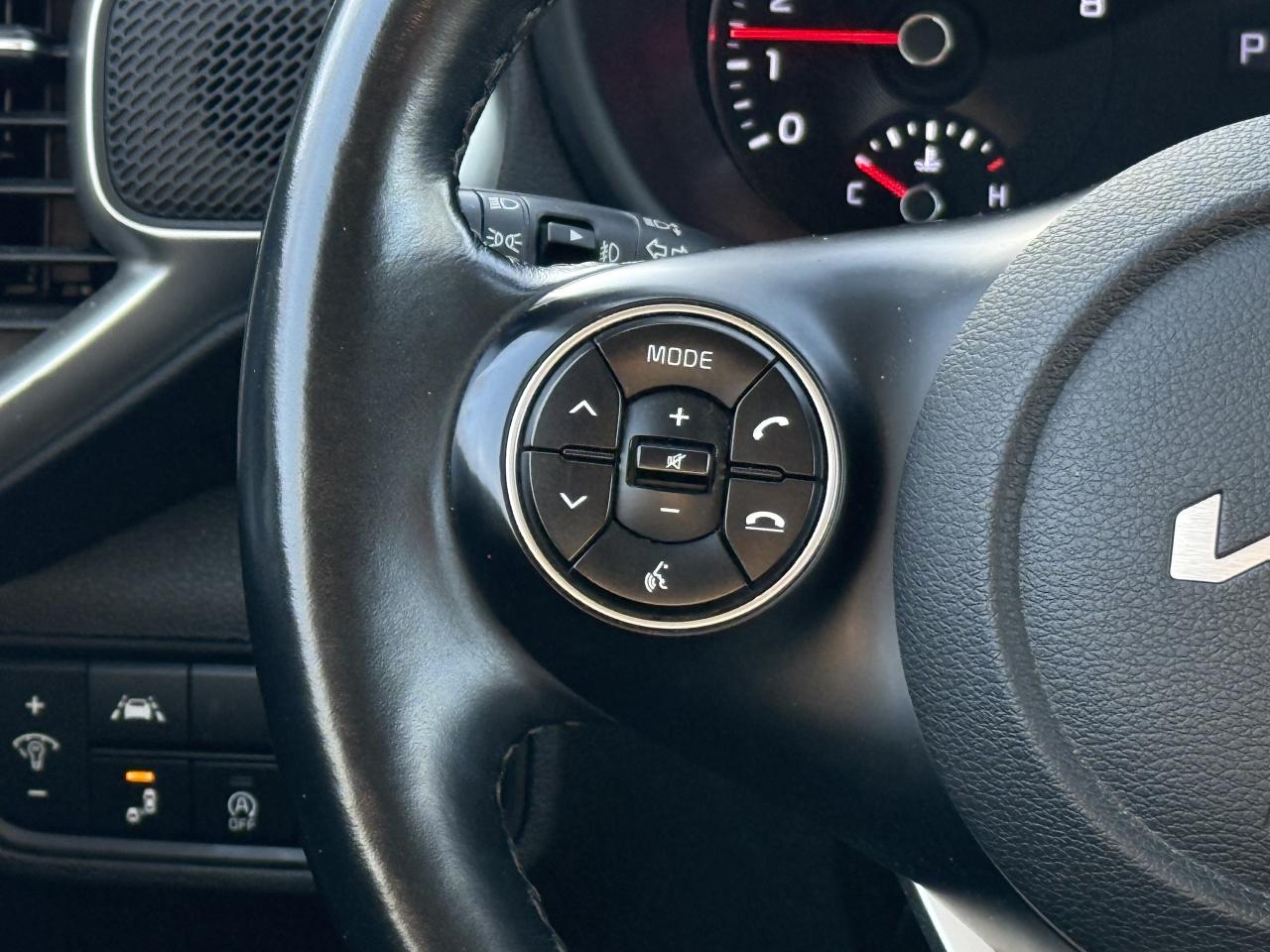 2022 Kia Soul EX I IVT I KIA WARRANTY I 2.0L I 4CYL I FWD Photo