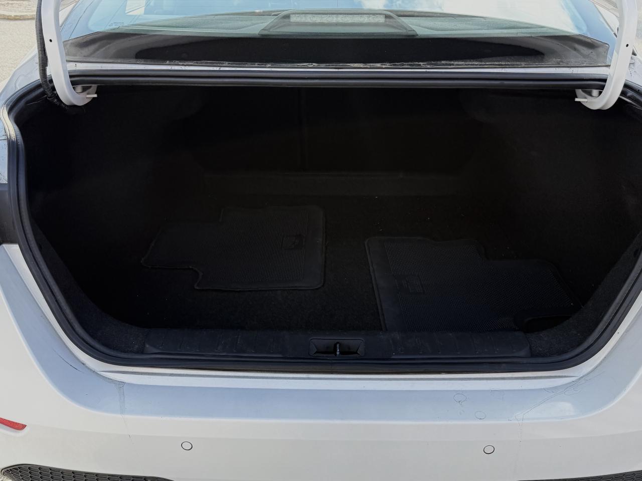 2023 Nissan Sentra No Accident l SV l One Owner l Nissan Warranty l Photo