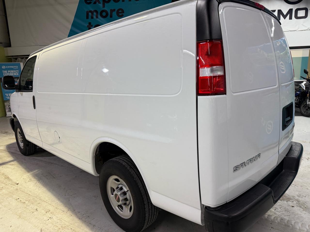 2023 GMC Savana 2500 135  V6   CAMERA   SHELVING   CABIN DIVIDER Photo3