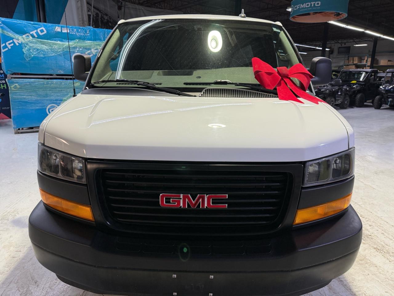 2023 GMC Savana 2500 135  V6   CAMERA   SHELVING   CABIN DIVIDER Photo