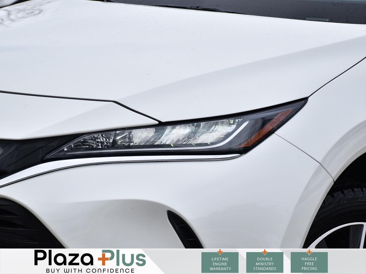2022 Toyota Venza LE Certified   Loaded   Hybrid   / Photo