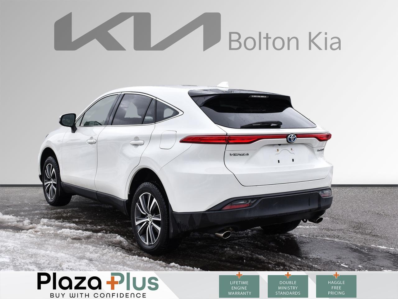 2022 Toyota Venza LE Certified   Loaded   Hybrid   / Photo