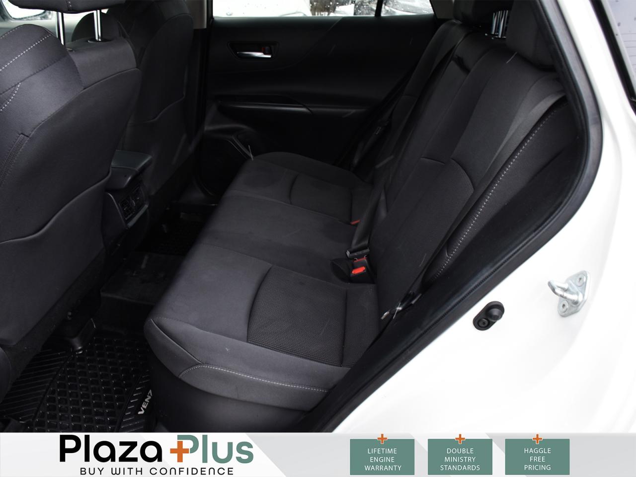 2022 Toyota Venza LE Certified   Loaded   Hybrid   / Photo