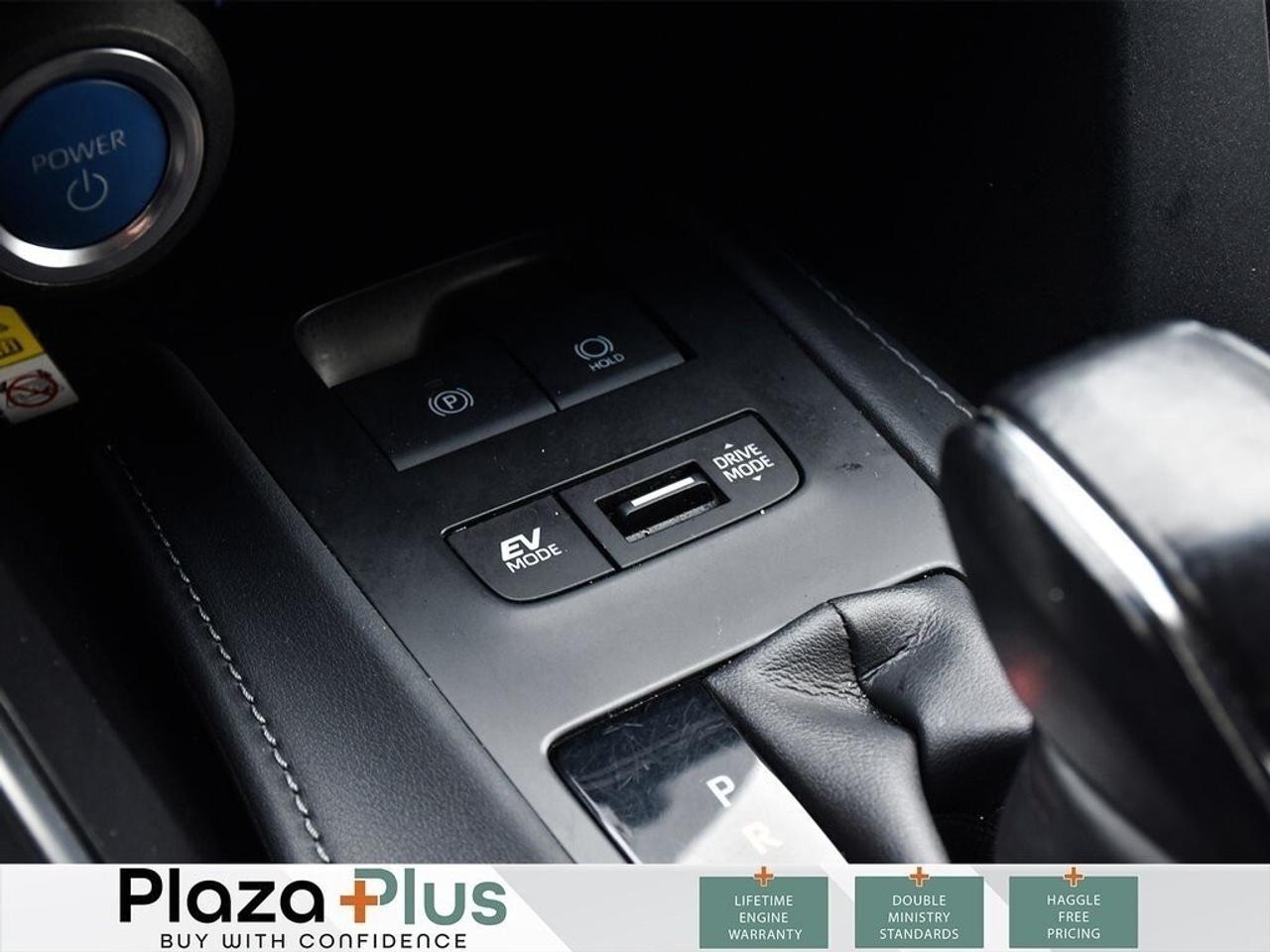 2022 Toyota Venza LE Certified   Loaded   Hybrid   / Certified   Loa Photo