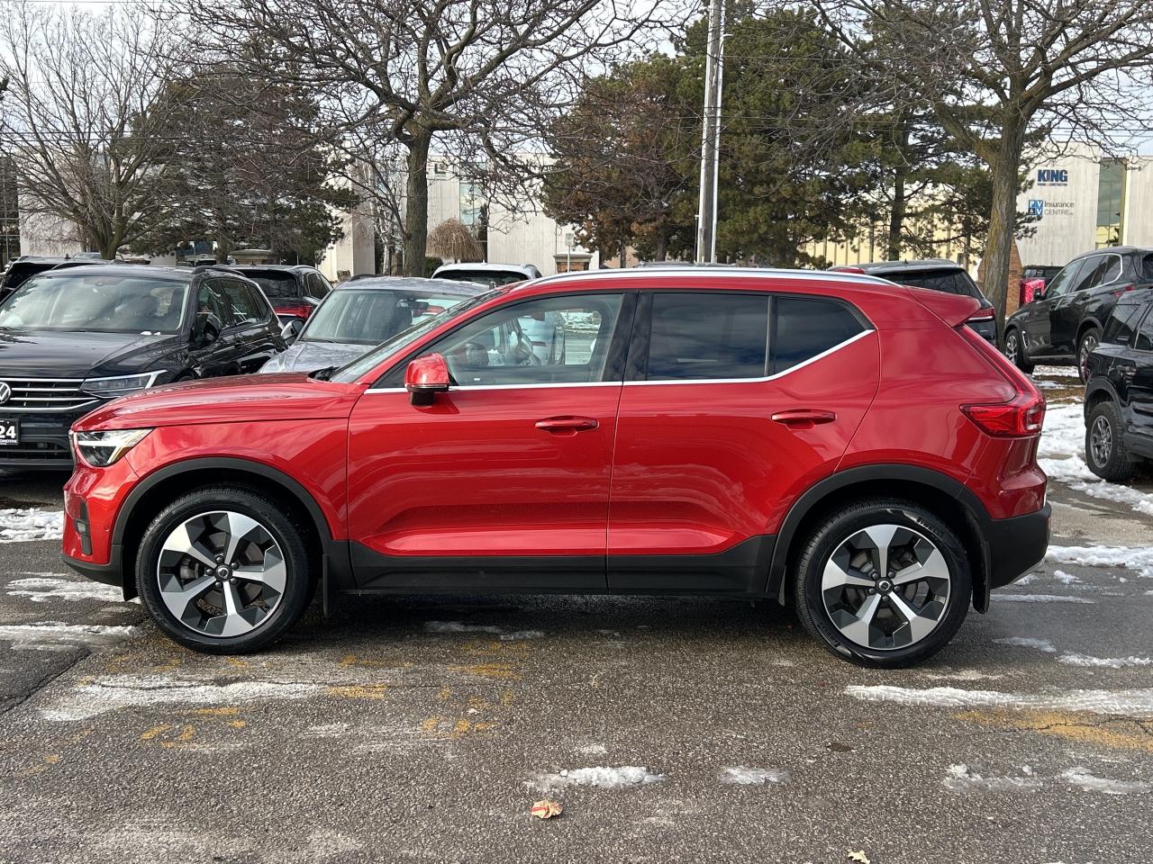 2024 Volvo XC40 B5 AWD PLUS-BRIGHT THEME,PANOROOF,CARPLAY,NAVI Photo