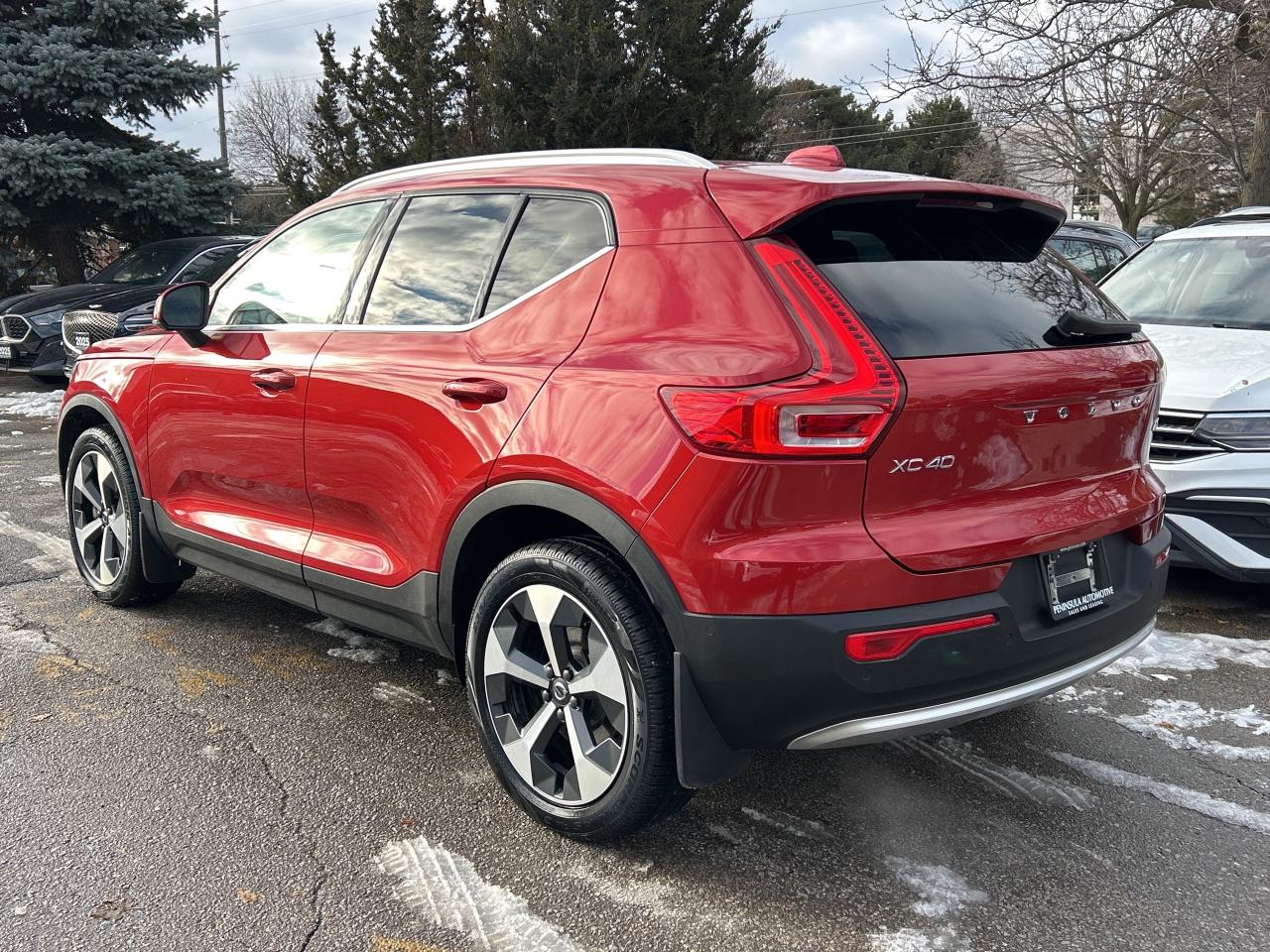 2024 Volvo XC40 B5 AWD PLUS-BRIGHT THEME,PANOROOF,CARPLAY,NAVI Photo