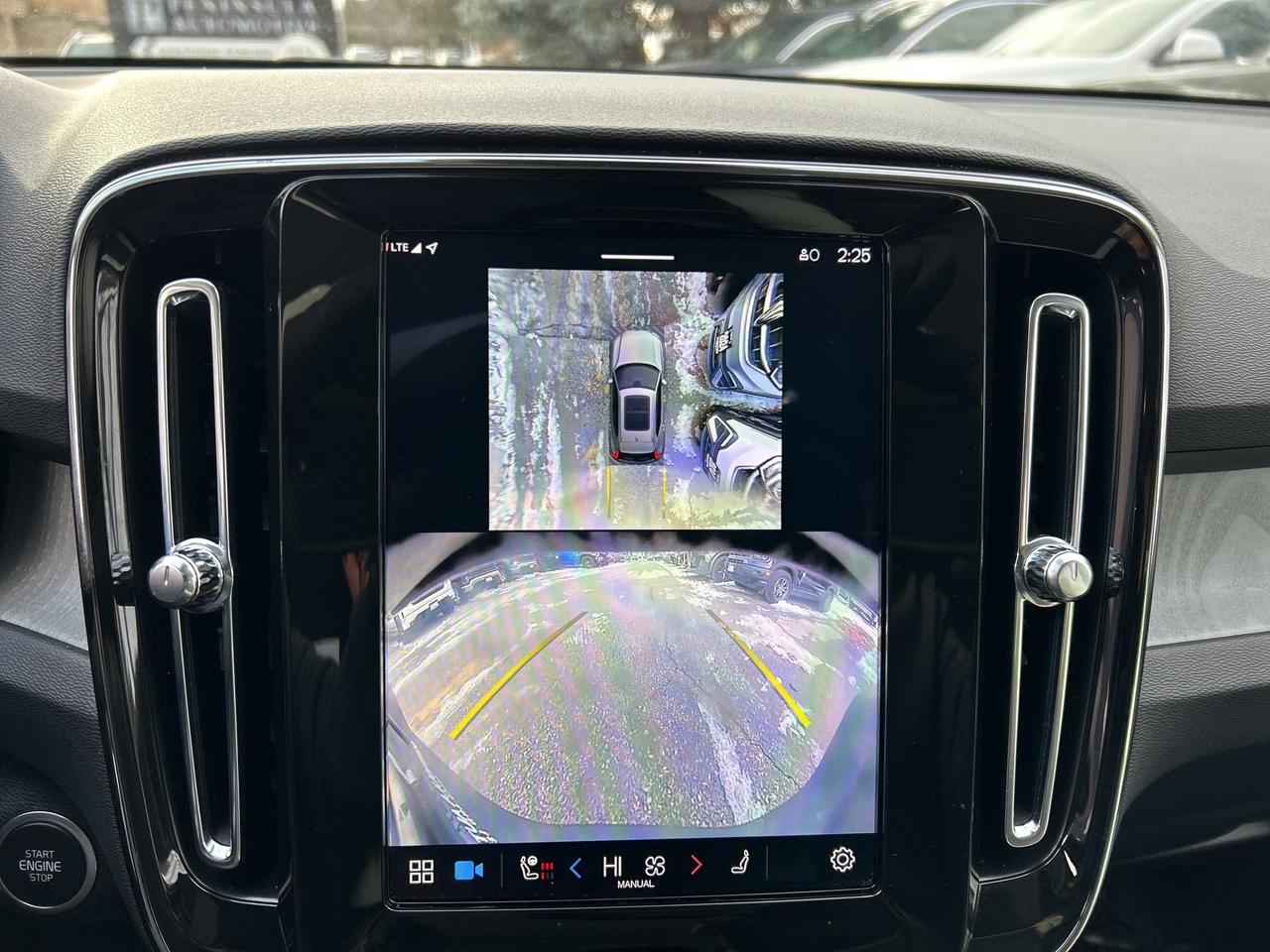 2024 Volvo XC40 B5 AWD PLUS-BRIGHT THEME,PANOROOF,CARPLAY,NAVI Photo