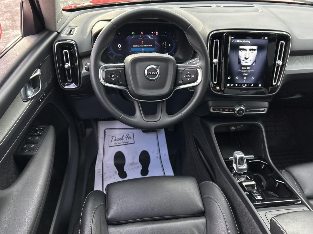 2024 Volvo XC40 B5 AWD PLUS-BRIGHT THEME,PANOROOF,CARPLAY,NAVI Photo