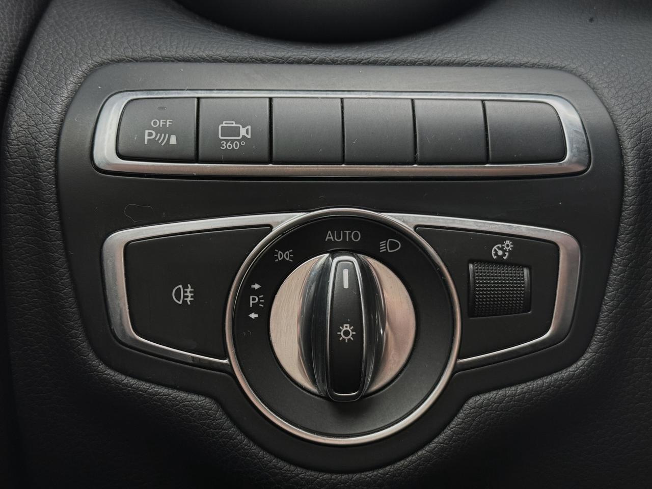 2018 Mercedes-Benz C-Class C 300 l 4MATIC l 18 Service Records l Luxury Pkg Photo