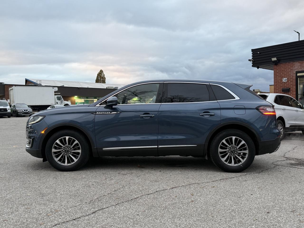 2019 Lincoln Nautilus Select l AWD l 2.0L l 4CYL l 14 LincolnServiceRec Photo3