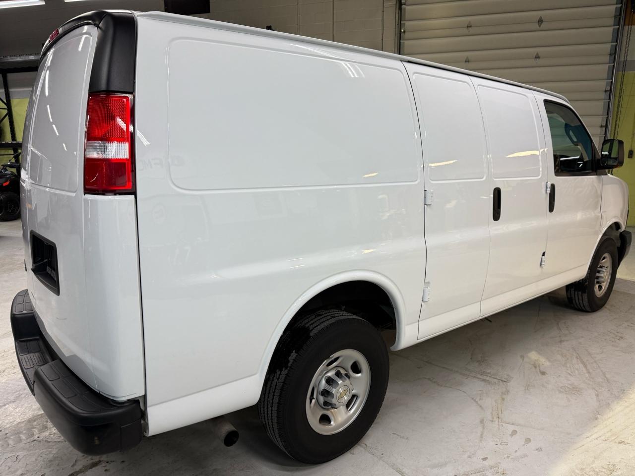 2023 Chevrolet Express 2500 135 V6   NO ACCIDENTS   WARRANTY 2028   SHELV Photo
