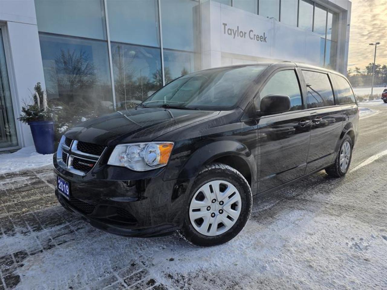2019 Dodge Grand Caravan CVP / SXT Photo0