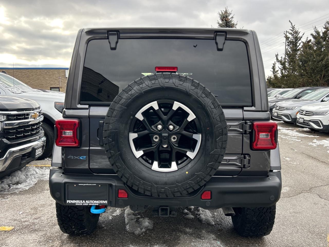 2025 Jeep Wrangler 4xe RUBICON X, PLUG IN HYBRID, TOW GROUP, CARPLAY, NAV Photo4