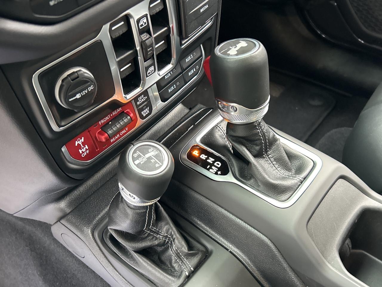 2025 Jeep Wrangler 4xe RUBICON X, PLUG IN HYBRID, TOW GROUP, CARPLAY, NAV Photo