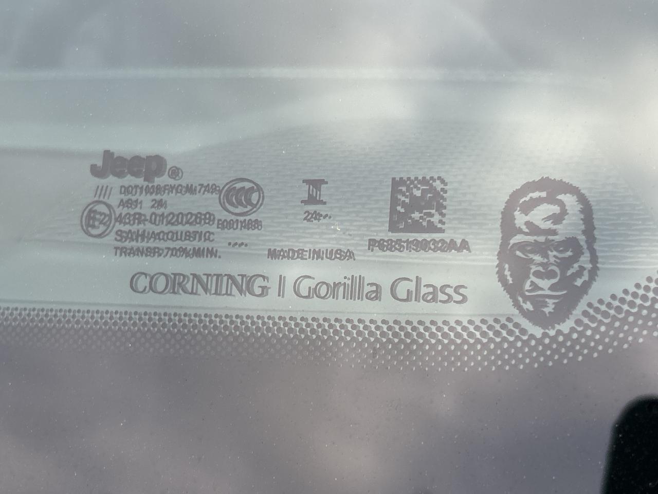 2025 Jeep Wrangler 4xe RUBICON X, PLUG IN HYBRID, TOW GROUP, CARPLAY, NAV Photo