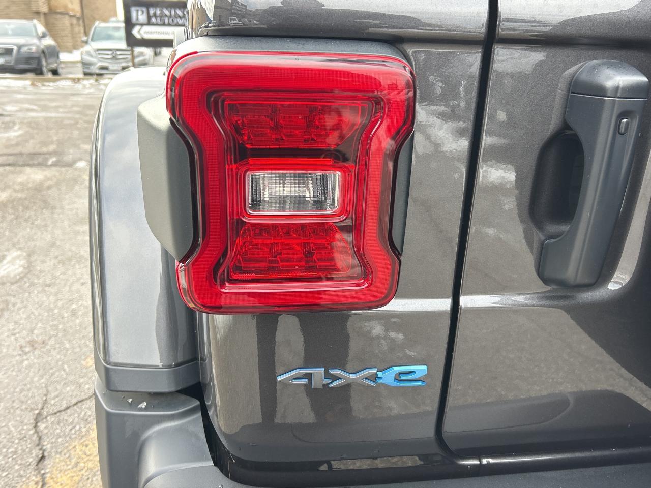 2025 Jeep Wrangler 4xe RUBICON X, PLUG IN HYBRID, TOW GROUP, CARPLAY, NAV Photo