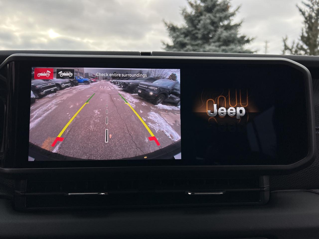 2025 Jeep Wrangler 4xe RUBICON X, PLUG IN HYBRID, TOW GROUP, CARPLAY, NAV Photo