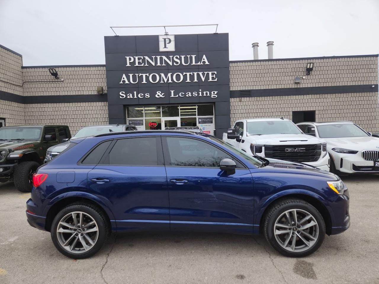 2022 Audi Q3 VORSPRUNG, NEW TIRES, CARPLAY, PANO, BLIND SPOT Photo3