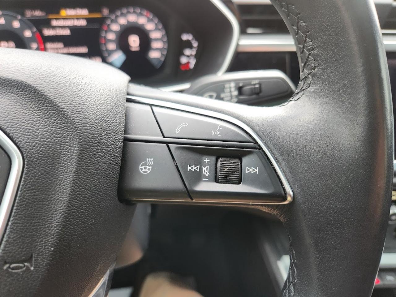 2022 Audi Q3 VORSPRUNG, NEW TIRES, CARPLAY, PANO, BLIND SPOT Photo