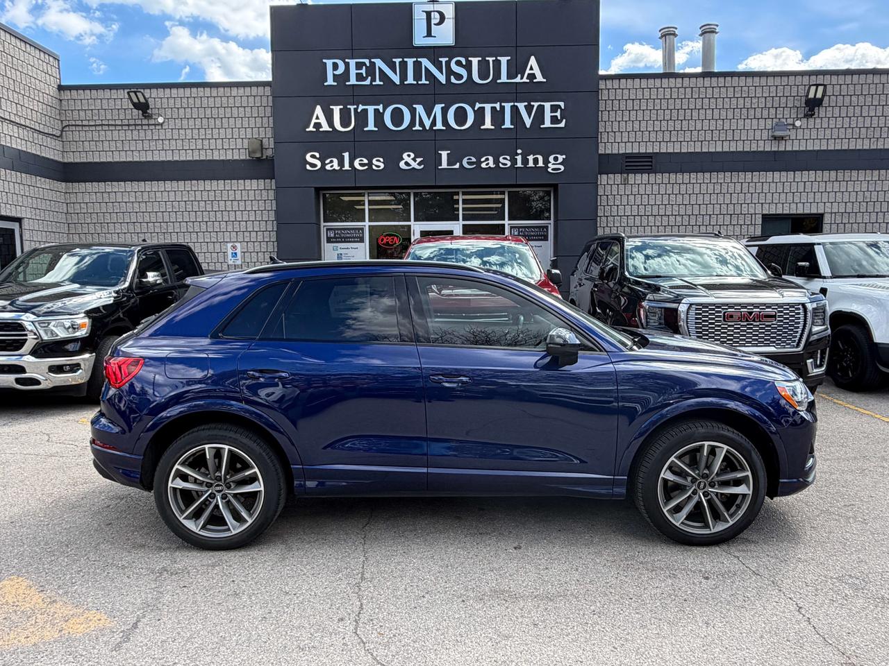2022 Audi Q3 VORSPRUNG, NEW TIRES, CARPLAY, PANO, BLIND SPOT Photo2