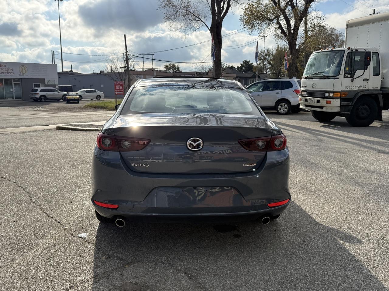 2025 Mazda MAZDA3 No Accidents l Mazda Warranty l One Owner l Photo