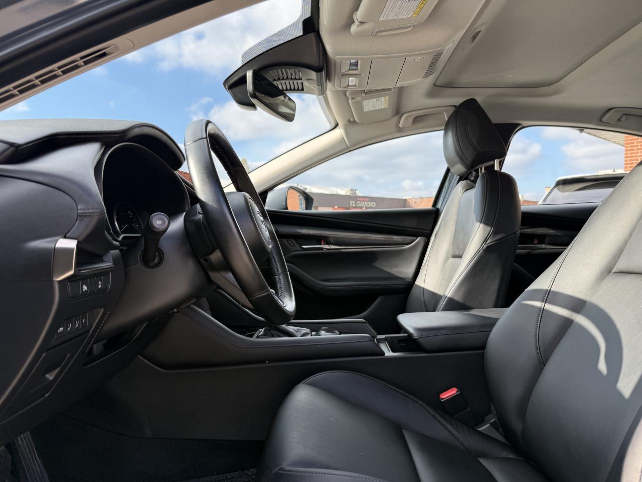 2025 Mazda MAZDA3 No Accidents l Mazda Warranty l One Owner l Photo