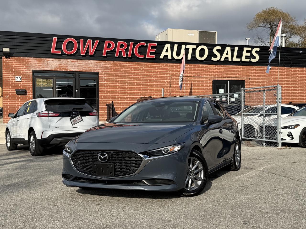 2025 Mazda MAZDA3 No Accidents l Mazda Warranty l One Owner l Photo