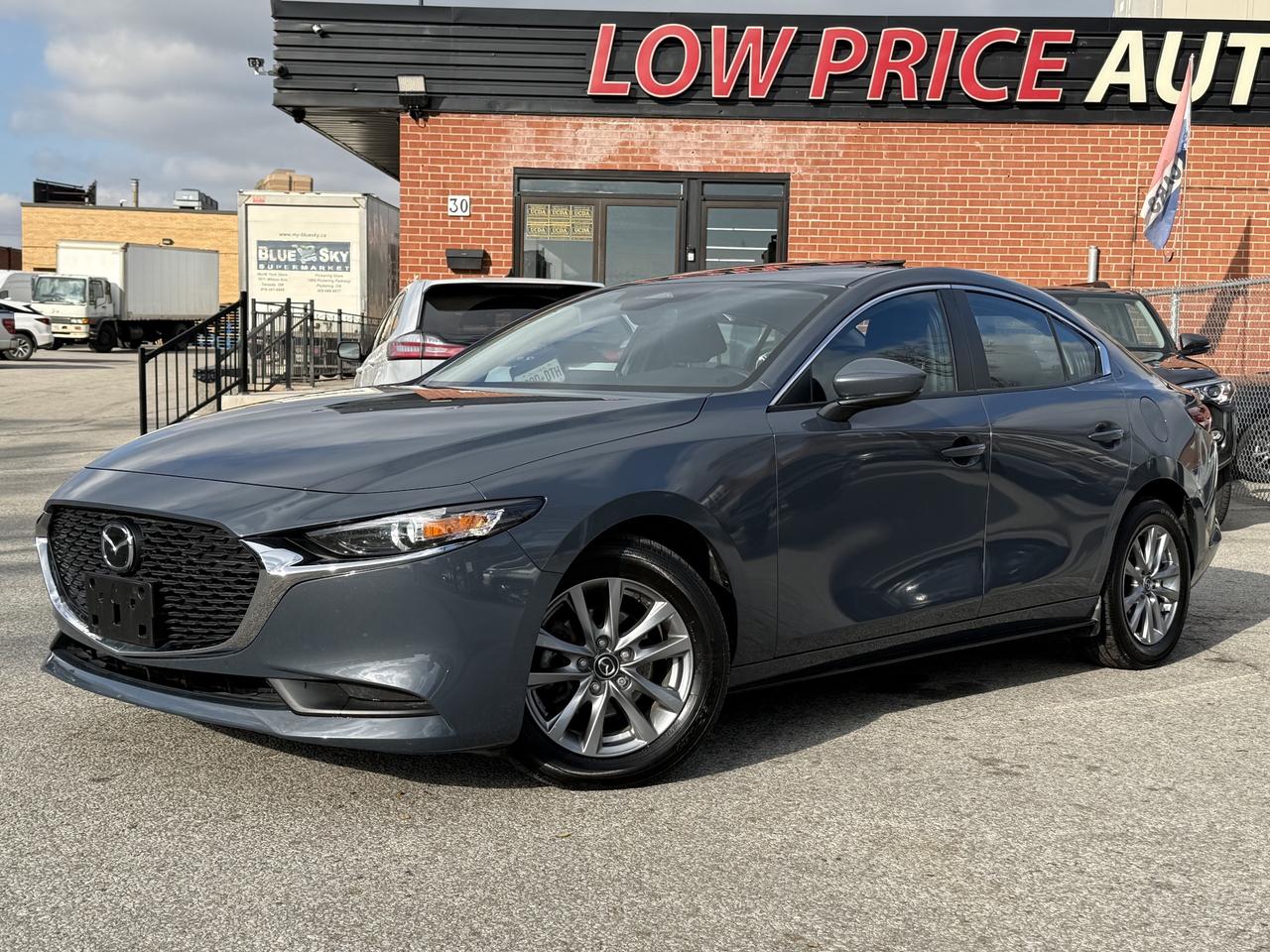 2025 Mazda MAZDA3 No Accidents l Mazda Warranty l One Owner l Photo